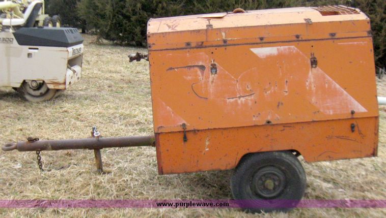 image for item 5674 Joy D100Q3 air compressor