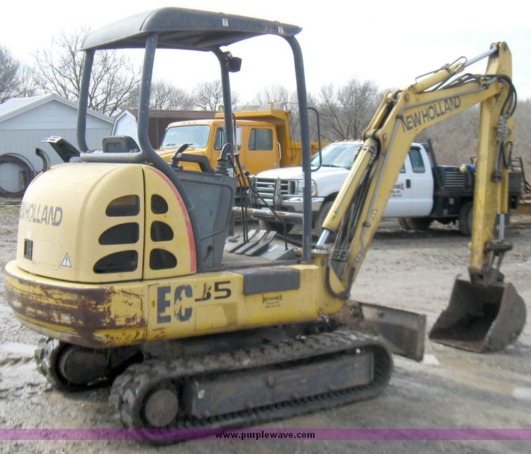 image for item 5691 New Holland EC35 compact excavator