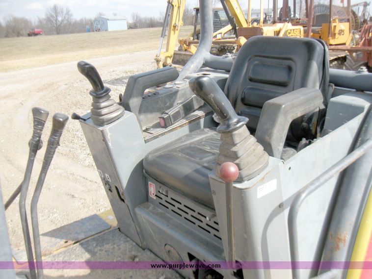 image for item 5691 New Holland EC35 compact excavator