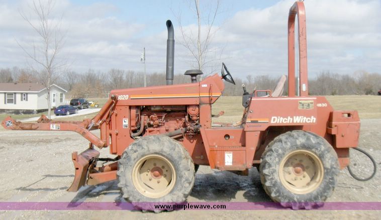 image for item 5692 Ditch Witch 8020 plow