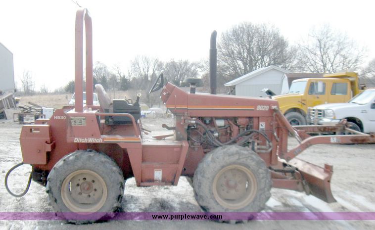 image for item 5692 Ditch Witch 8020 plow