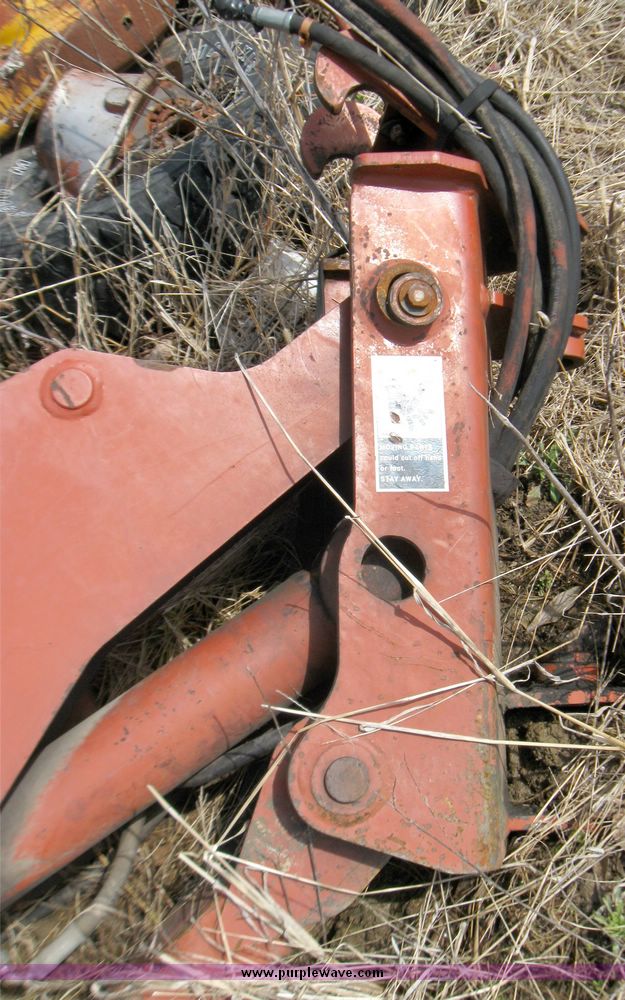 image for item 5692 Ditch Witch 8020 plow