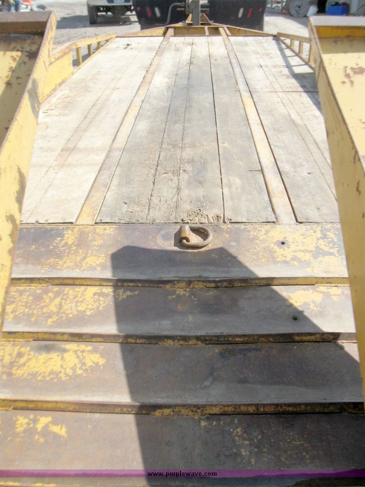 image for item 5695 1998 Belshe T-18 trailer