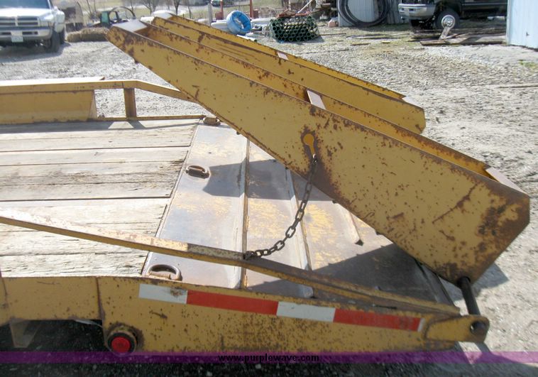 image for item 5695 1998 Belshe T-18 trailer