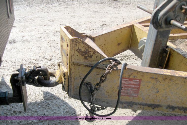 image for item 5695 1998 Belshe T-18 trailer