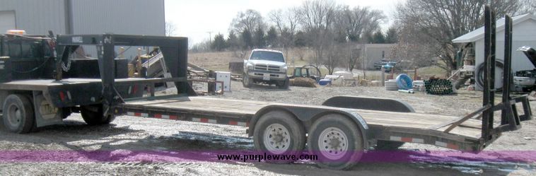 image for item 5696 2003 Maxwell gooseneck trailer