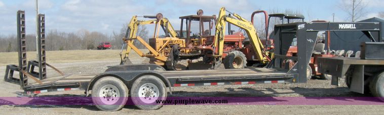 image for item 5696 2003 Maxwell gooseneck trailer