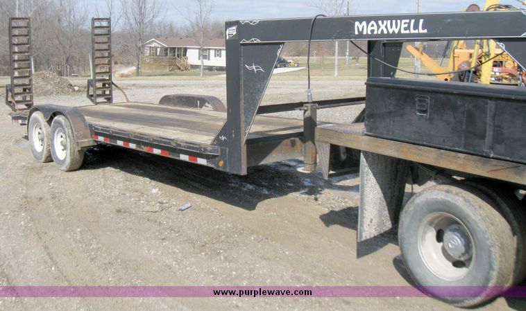 image for item 5696 2003 Maxwell gooseneck trailer
