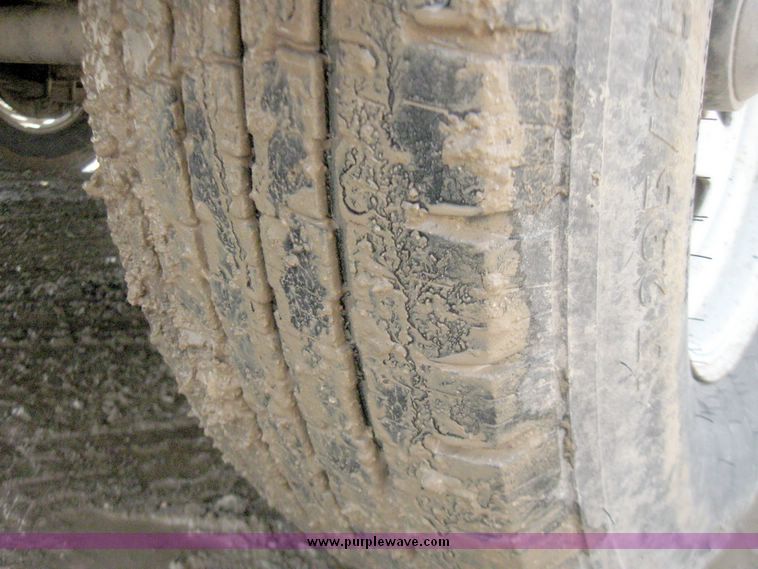 image for item 5696 2003 Maxwell gooseneck trailer