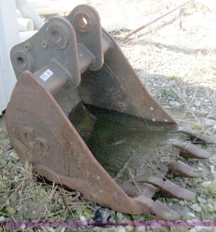 image for item 5699 24" CP excavator bucket