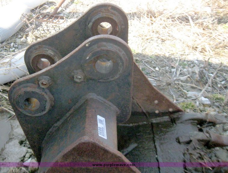 image for item 5699 24" CP excavator bucket