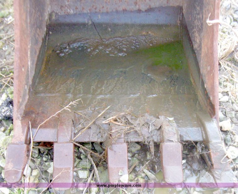 image for item 5699 24" CP excavator bucket