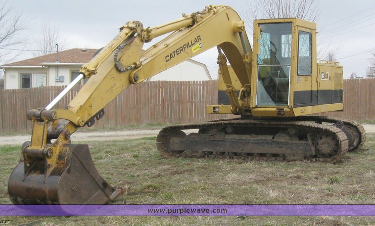 image for item 6039 1980 Caterpillar 215 excavator