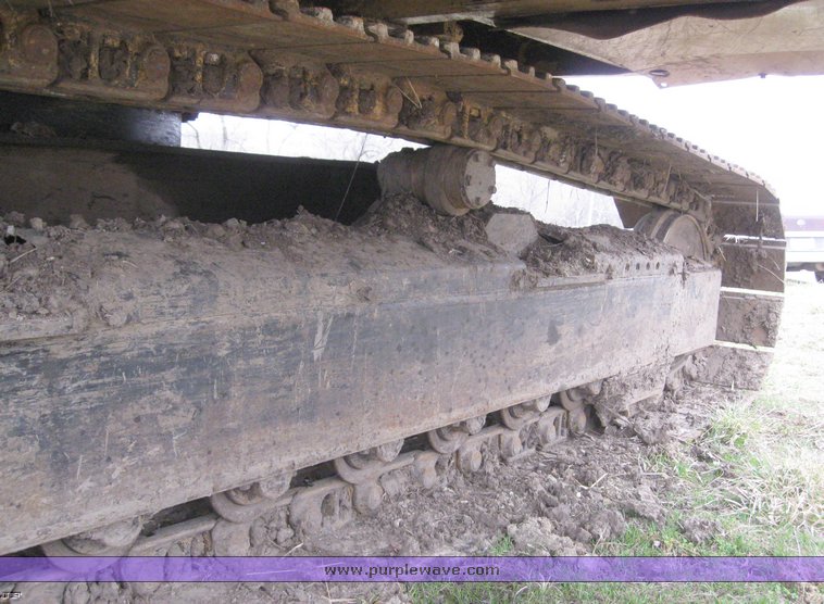 image for item 6039 1980 Caterpillar 215 excavator