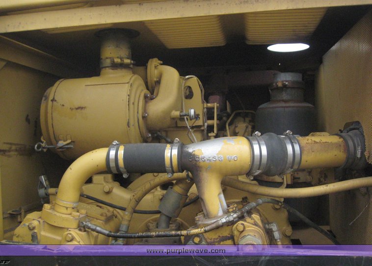 image for item 6039 1980 Caterpillar 215 excavator