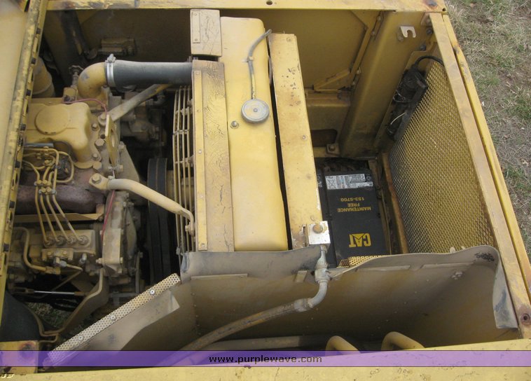 image for item 6039 1980 Caterpillar 215 excavator