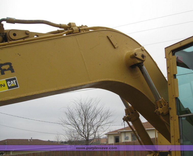 image for item 6039 1980 Caterpillar 215 excavator