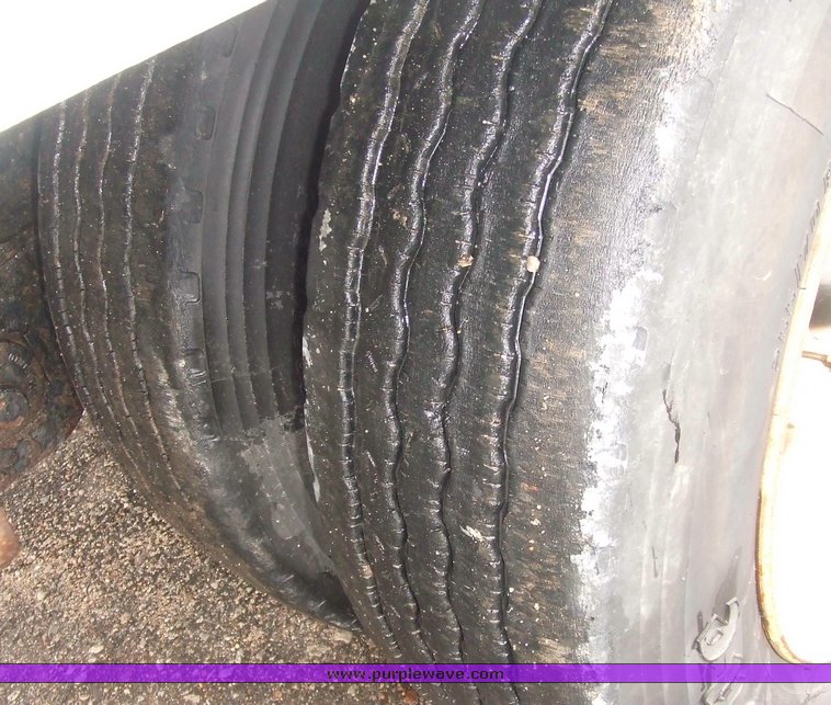 image for item 6654 2003 Transcraft D-Eagle W2 drop deck trailer