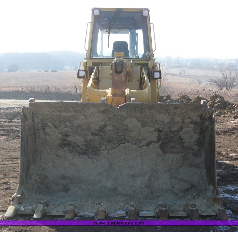 image for item 7720 1998 Caterpillar 963B crawler loader