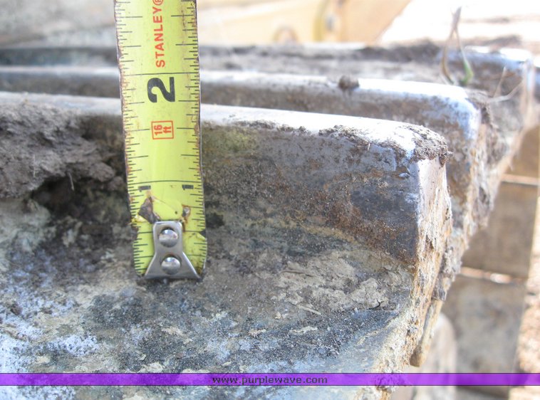 image for item 7720 1998 Caterpillar 963B crawler loader