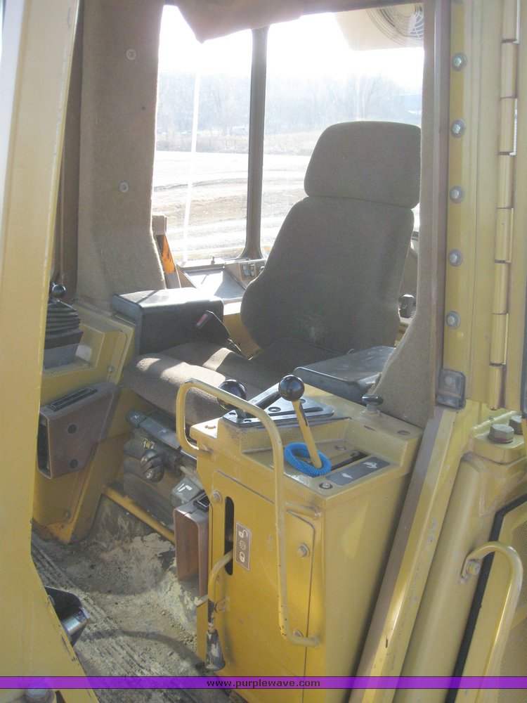 image for item 7720 1998 Caterpillar 963B crawler loader