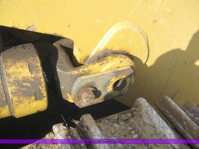 image for item 7720 1998 Caterpillar 963B crawler loader