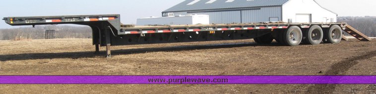 image for item 7721 1990 Transcraft triple axle trailer