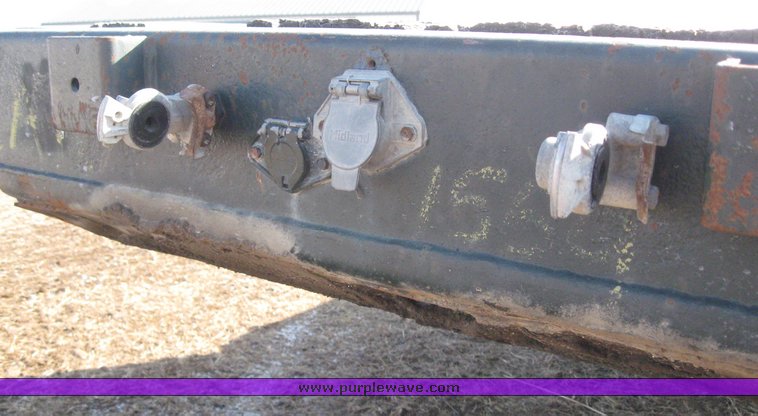 image for item 7721 1990 Transcraft triple axle trailer