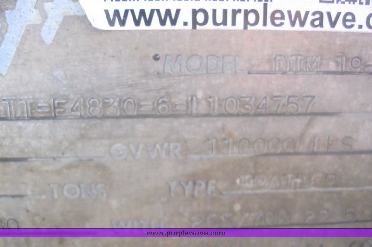 image for item 7721 1990 Transcraft triple axle trailer