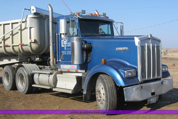 image for item 7722 1996 Kenworth W900B