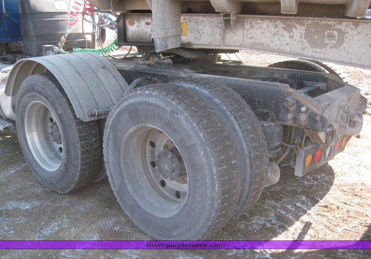 image for item 7722 1996 Kenworth W900B