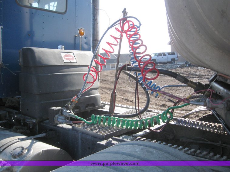 image for item 7722 1996 Kenworth W900B