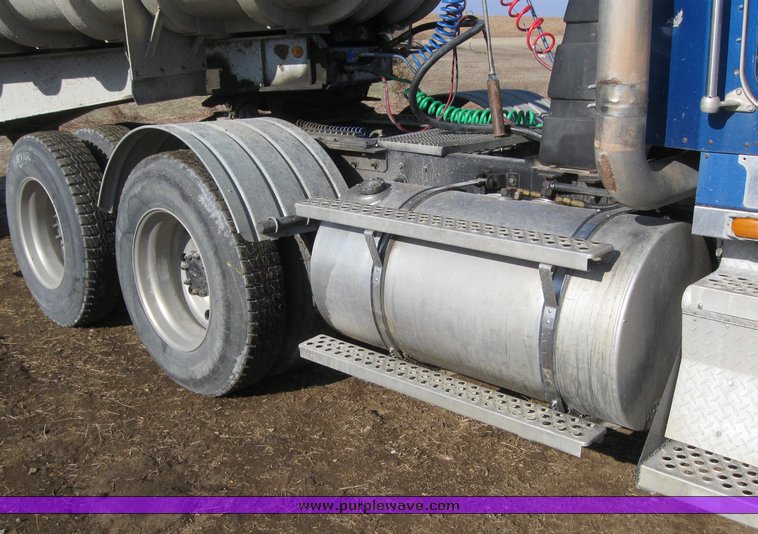 image for item 7722 1996 Kenworth W900B