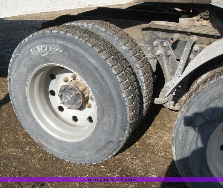 image for item 7722 1996 Kenworth W900B