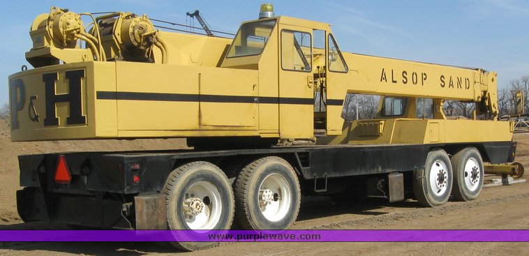 image for item 7861 1972 P & H T-300 30 ton hydraulic truck crane