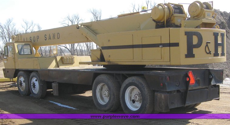 image for item 7861 1972 P & H T-300 30 ton hydraulic truck crane