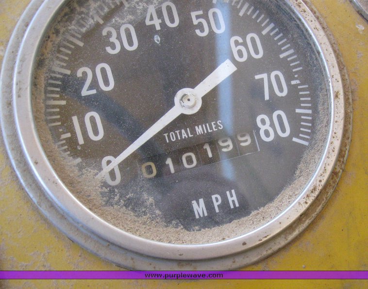 image for item 7861 1972 P & H T-300 30 ton hydraulic truck crane