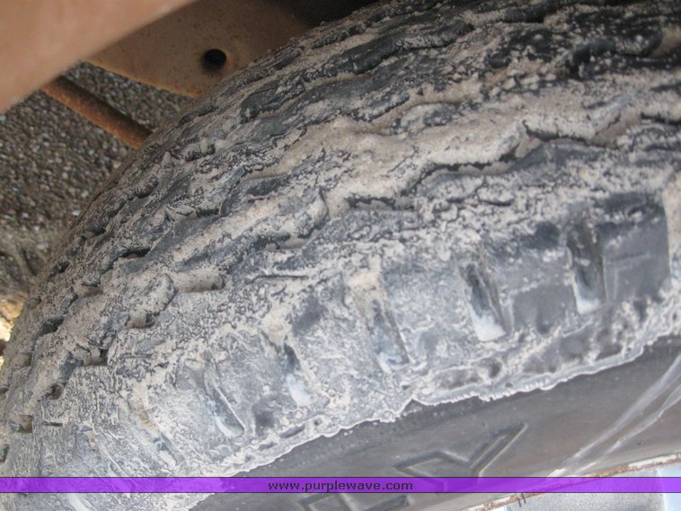 image for item 7878 1986 Dodge Ram Wagon B350