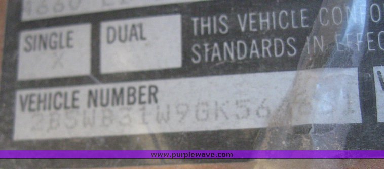 image for item 7878 1986 Dodge Ram Wagon B350