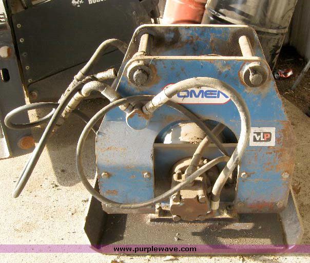 image for item 9001 Omen vibrator plate compactor