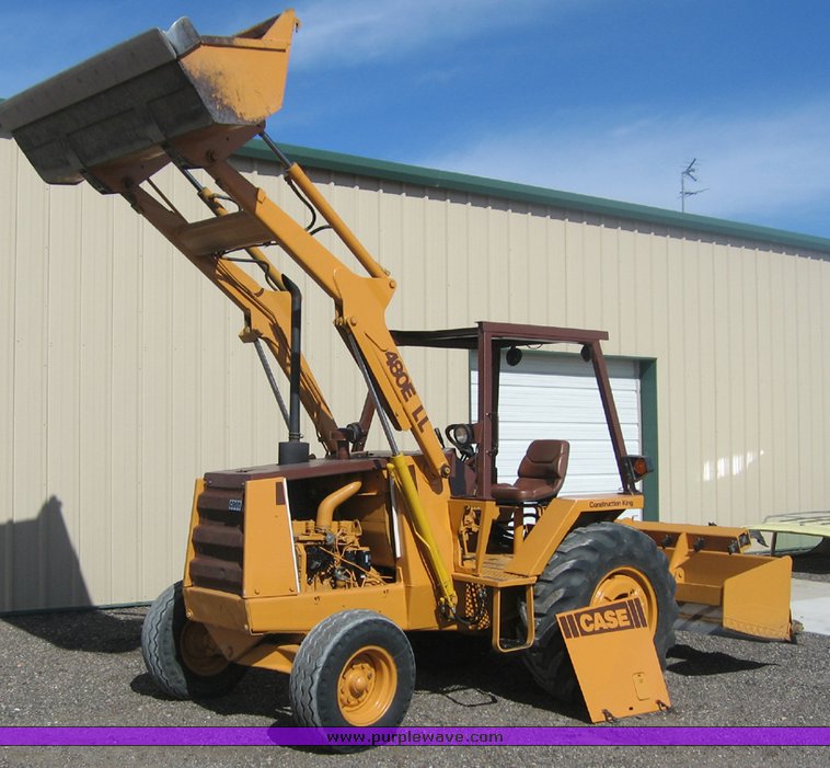 image for item 9003 1986 Case 480E LL tractor with loader