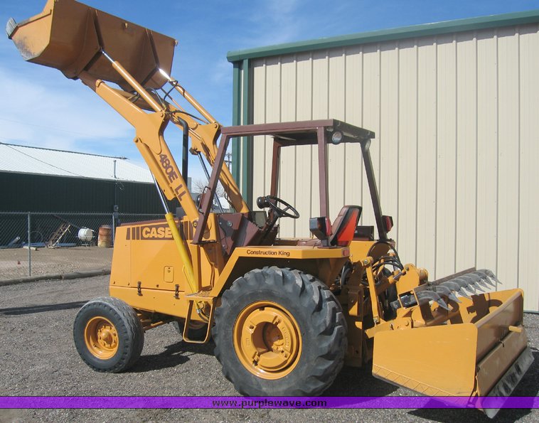 image for item 9003 1986 Case 480E LL tractor with loader