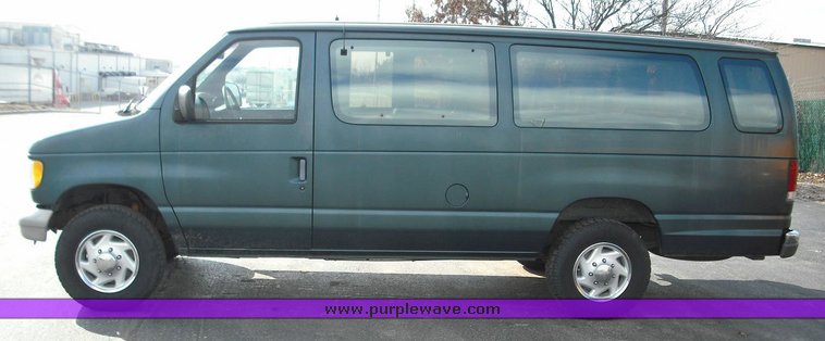 image for item 3247 1995 Ford Club Wagon E350 HD cargo van