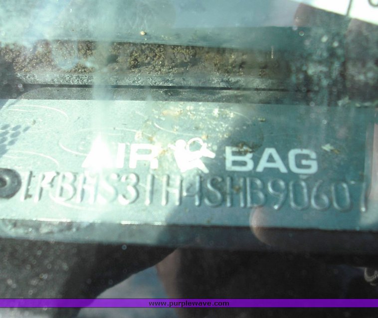 image for item 3247 1995 Ford Club Wagon E350 HD cargo van