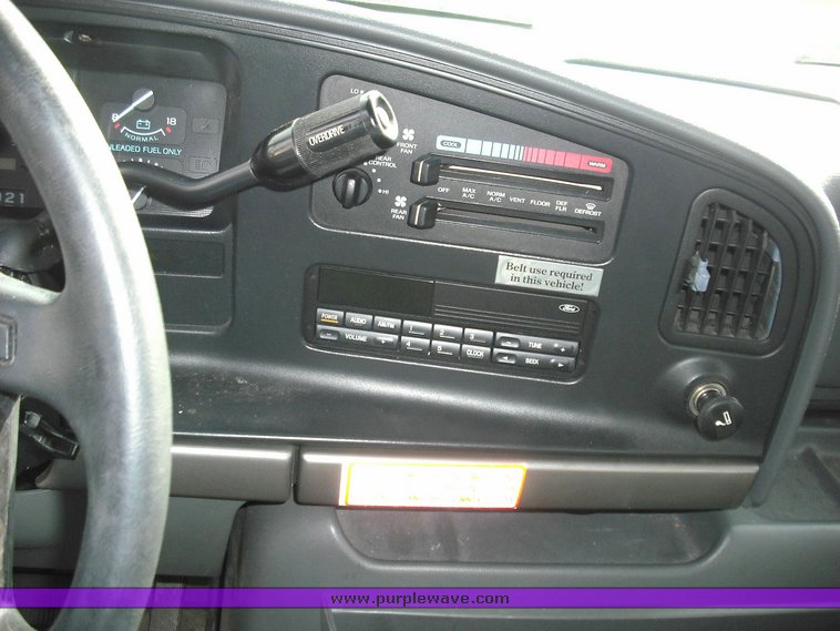image for item 3247 1995 Ford Club Wagon E350 HD cargo van