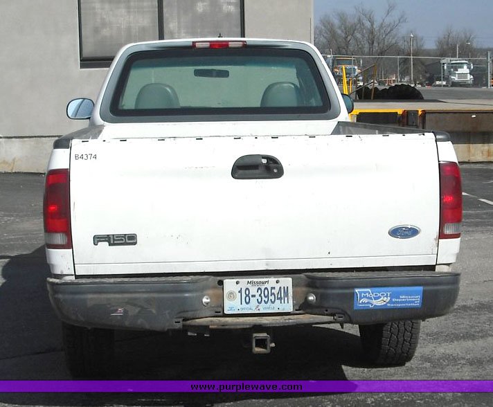 image for item 3248 1997 Ford F150 pickup