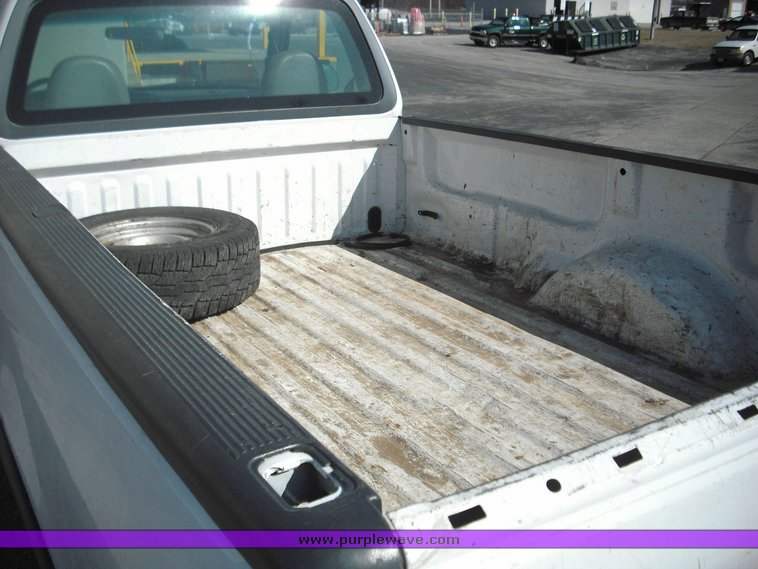 image for item 3248 1997 Ford F150 pickup