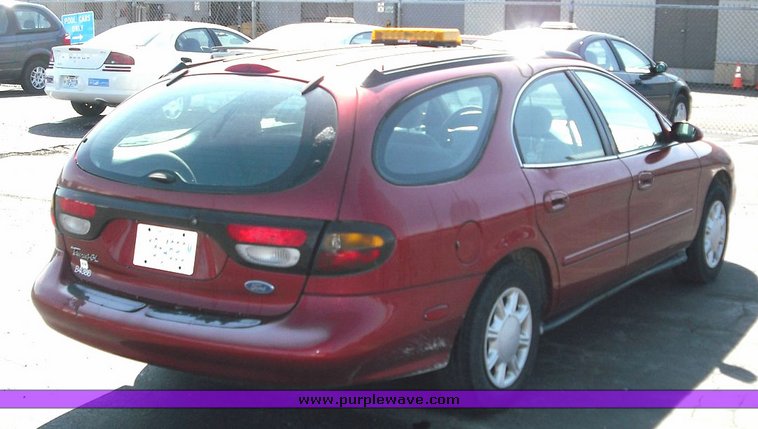 image for item 3249 1997 Ford Taurus GL wagon