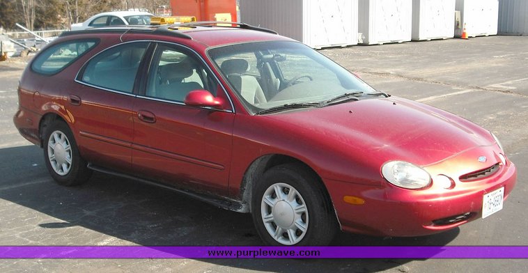 image for item 3249 1997 Ford Taurus GL wagon