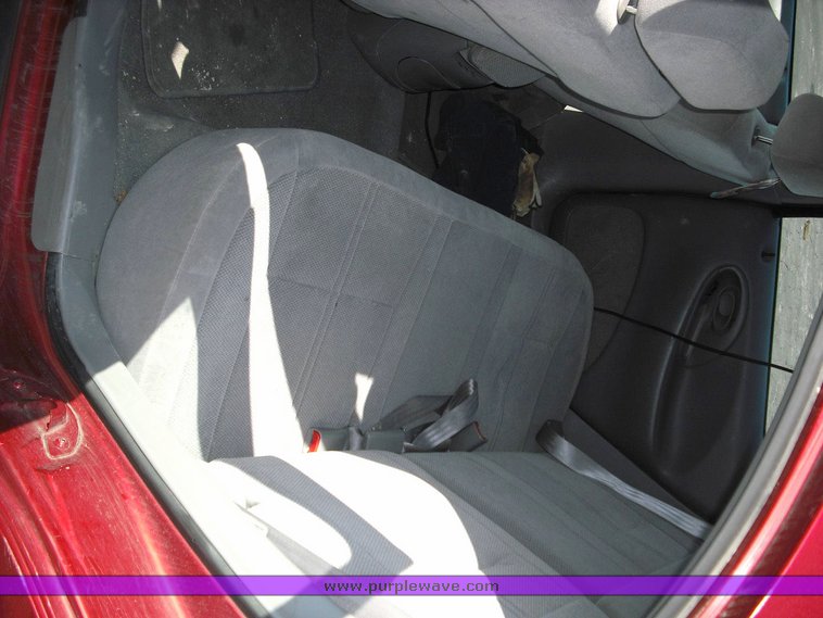 image for item 3249 1997 Ford Taurus GL wagon